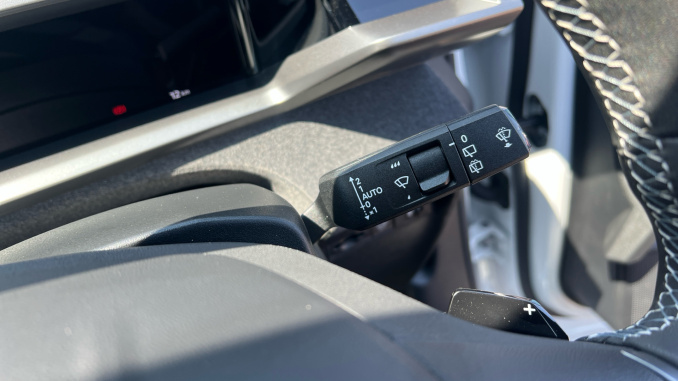 Vauxhall Grandland 157kW Design 73kWh 5dr Auto Electric Hatchback - Image 36